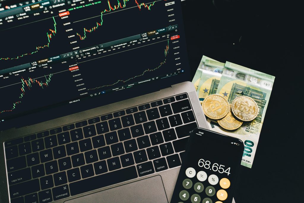 Cryptocurrency basics: Money, investment, and calculator