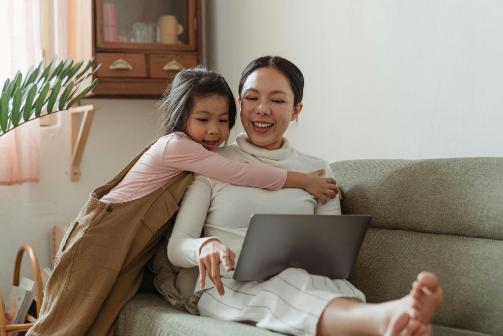 A woman and a daughter experience financial minimalism